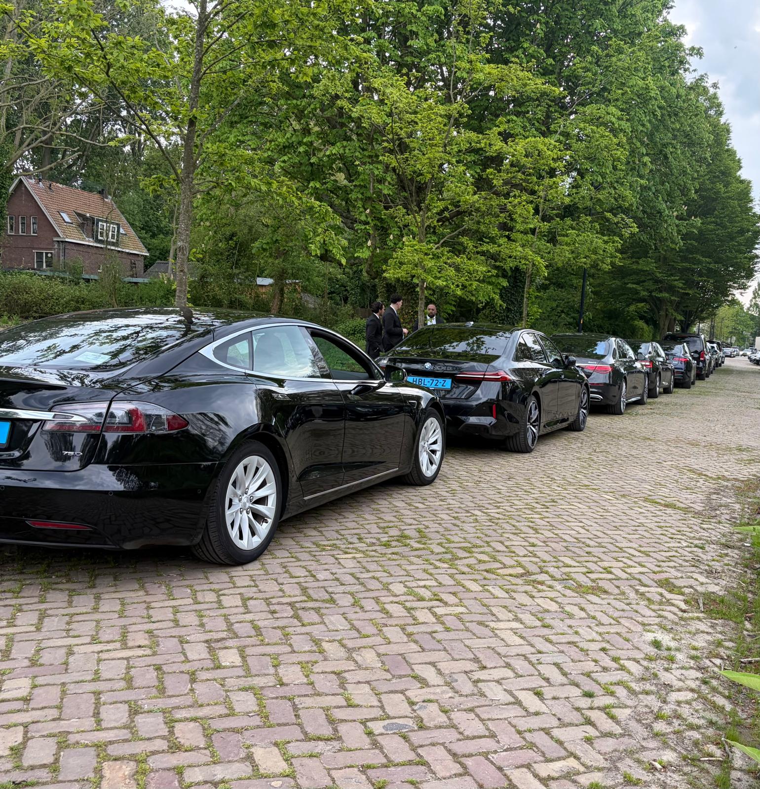 Taxi Den Haag chauffeur service voertuig